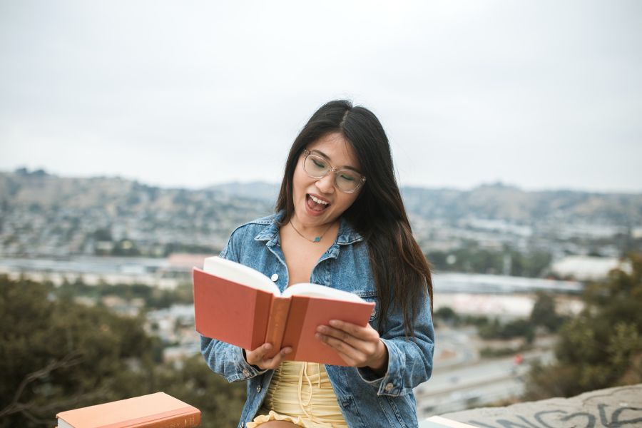 Woman reading